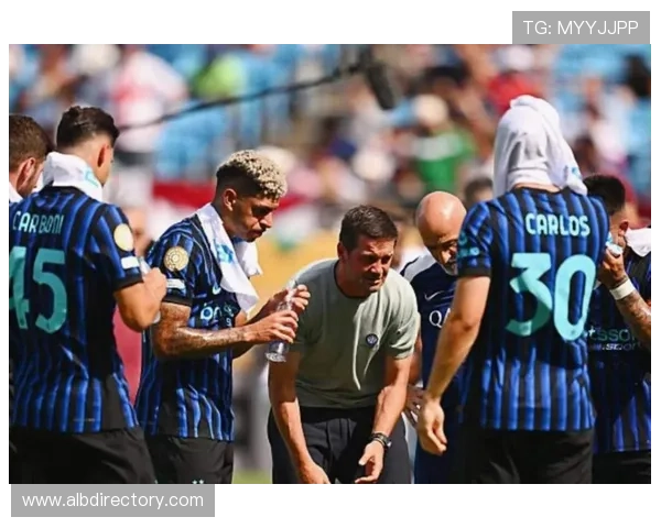 国际米兰战术失衡引发内讧,争冠关键期阵容隐患逐步显现,对球队竞争格局带来变化 国际米兰战术失衡引发内讧,争冠关键期阵容隐患逐步显现,对球队竞争格局带来变化